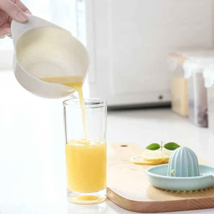 Manual Portable Citrus Juicer Kitchen Tool - Image 4